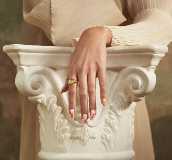 Нажмите на картинку, чтобы ее увеличить NEONAIL THE MUSE IN YOU ГЕЛЬ-ЛАК 10564 CREATE ART CREATE MORE 7,2МЛ