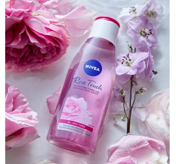 NIVEA ROSE TOUCH ЗВОЛОЖУВАЛЬНИЙ ТОНІК З ТРОЯНДОВОЮ ВОДОЮ 200МЛ