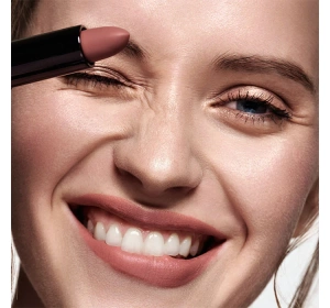 LAMEL SILK COVER АТЛАСНА ПОМАДА ДЛЯ ГУБ 403 SOFT CORAL 3,8Г