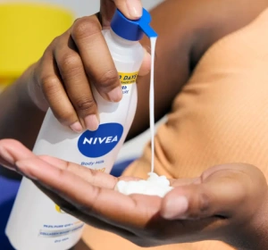 NIVEA Q10 Зміцнюючий лосьйон для тіла з вітаміном С 625 мл