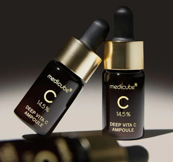Натисніть на картинку, щоб її збільшити Medicube Deep Vita C Ampoule 2.0 ампули для обличчя 30 г