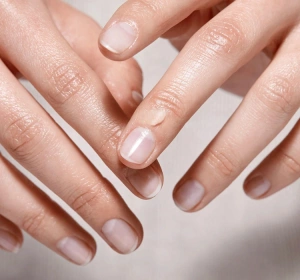 Oriflame Tender Care багатофункціональний бальзам для губ мандарин 10,5 мл