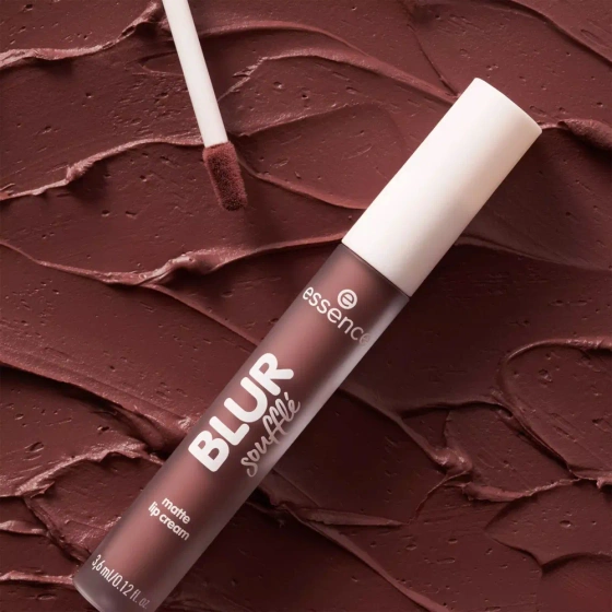 Essence Blur Soufflé матовая помада для губ 01 Deep Scroll 3,6 мл