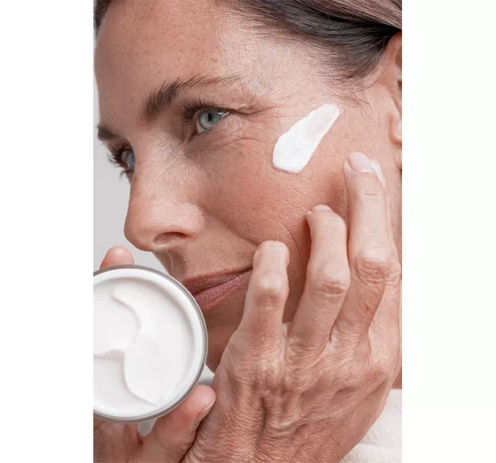 NIVEA CELLULAR EXPERT LIFT КРЕМ ANTI-AGE НА ДЕНЬ 50МЛ