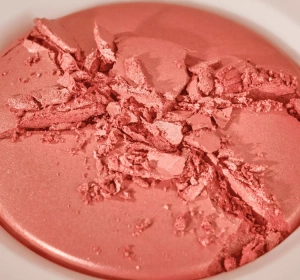 Catrice Soft Glam запеченные румяна для лица 020 Peachy Breeze 5,6 г