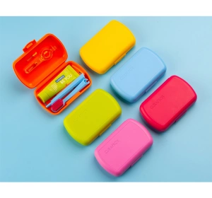 CURAPROX YELLOW TRAVEL SET ЗУБНА ЩІТКА + ЗУБНА ПАСТА 10МЛ + 2 МІЖЗУБНІ ЩІТКИ