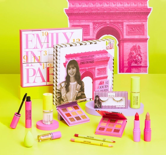 MAKEUP REVOLUTION X EMILY IN PARIS 12 JOURS DE PARIS АДВЕНТ КАЛЕНДАР