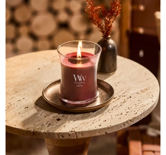 Woodwick Medium Jar Candle ароматична свічка Rouge Oud 275г