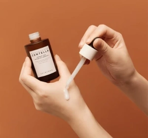 SKIN1004 Madagascar Centella Probio-Cica Intensive Ampoule регенеруюча сироватка для обличчя 50 мл