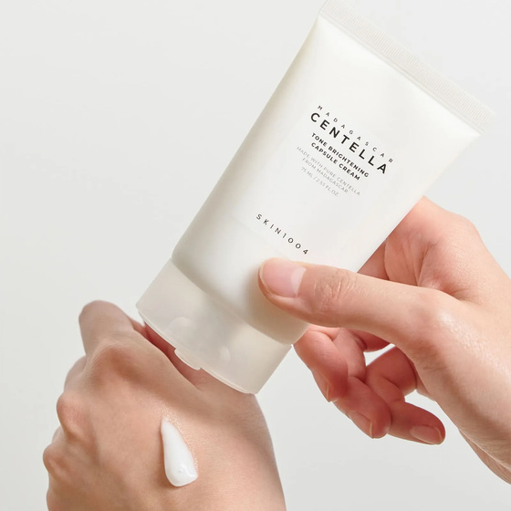 Нажмите на картинку, чтобы ее увеличить Skin1004 Madagascar Centella Tone Brightening Capsule Cream осветляющий крем для лица, 75 мл