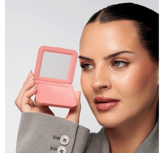 Нажмите на картинку, чтобы ее увеличить Everybody London румяна Berry Rose 4,2 г