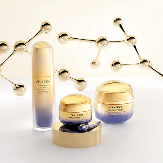 Shiseido Vital Perfection Uplifting And Firming Advanced Eye Cream відновлюючий крем для шкіри навколо очей, 15 мл