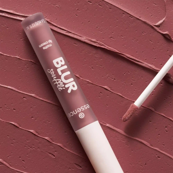 Essence Blur Soufflé матова помада для губ 06 Pillow Talking 3,6 мл