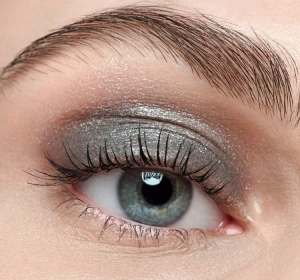 Catrice Diamond Treasures минипалетка теней для глаз 030 Smokey Diamond 2,8 г