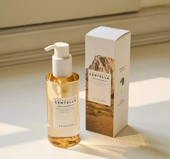 SKIN1004 Centella Light Cleansing легка олійка для вмивання обличчя  30мл
