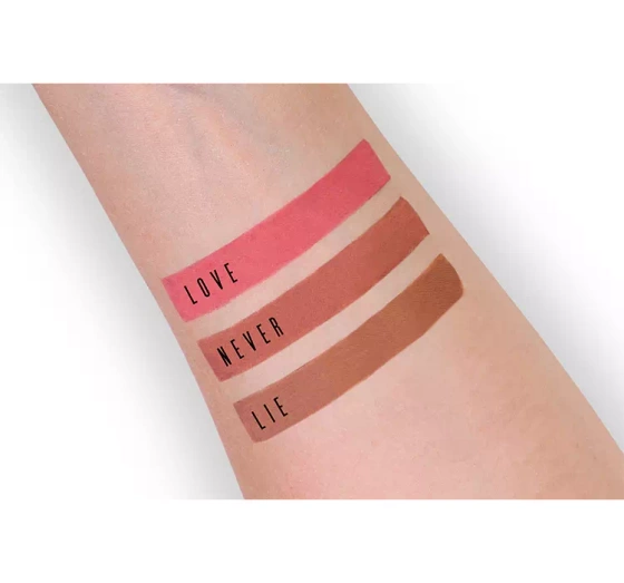 Натисніть на картинку, щоб її збільшити PIERRE RENE X JEDRZEJ URBANSKI LIP MATIC АВТОМАТИЧНИЙ ОЛІВЕЦЬ ДЛЯ ГУБ LOVE