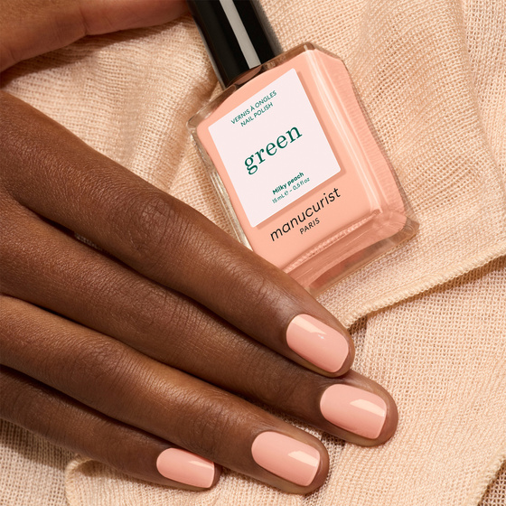 Manucurist Green — классический лак для ногтей Milky Peach, 15 мл