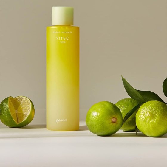 Goodal Green Tangerine Vita C Dark Spot Care Serum освітлюючий тонік для обличчя 300 мл