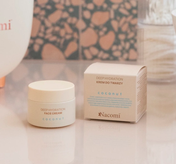 Натисніть на картинку, щоб її збільшити NACOMI COCONUT ЗВОЛОЖУЮЧИЙ КРЕМ ДЛЯ СУХОЇ ШКІРИ 40МЛ