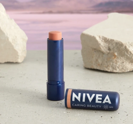 NIVEA CARING BEAUTY ГИГИЕНИЧЕСКАЯ ПОМАДА ДЛЯ ГУБ И ЩЕК 3В1 NUDE 4,8Г