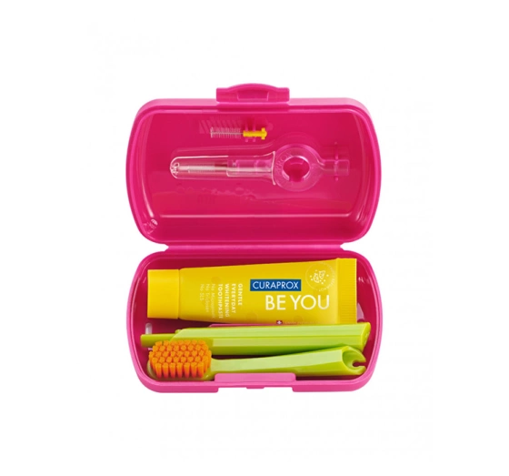 CURAPROX PINK TRAVEL SET ЗУБНА ЩІТКА + ЗУБНА ПАСТА 10МЛ + 2 МІЖЗУБНІ ЩІТКИ