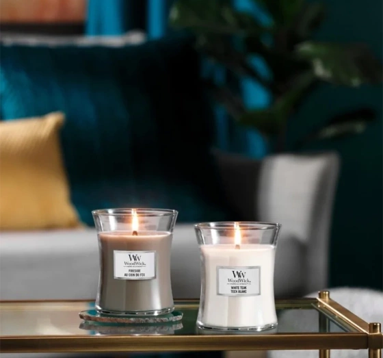 Woodwick Medium Jar Candle ароматическая свеча Fireside 275 г