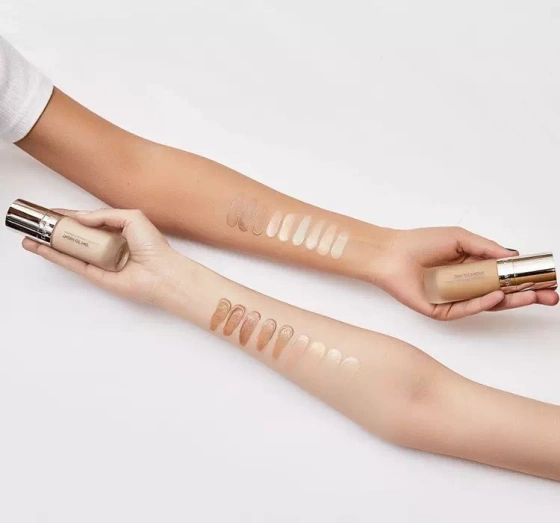 DR IRENA ERIS FLAWLESS SKIN РАЗГЛАЖИВАЮЩЕЕ ТОНАЛЬНОЕ СРЕДСТВО 010W IVORY 30МЛ