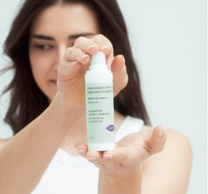 MOHANI EARTH'S ALPHABET COLLECTION ОТШЕЛУШИВАЮЩАЯ СЫВОРОТКА ДЛЯ ЛИЦА С МИНДАЛЬНОЙ КИСЛОТОЙ 10% 30МЛ