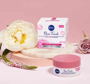 NIVEA ROSE TOUCH ЗВОЛОЖУВАЛЬНИЙ КРЕМ-ГЕЛЬ 50МЛ