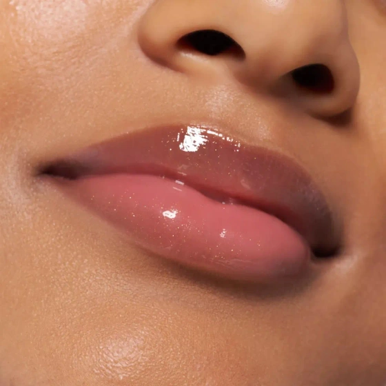 Essence Dulce de Leche Bomb блеск для губ 01 Cream Come True 10 мл