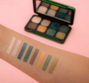 MAKEUP REVOLUTION FOREVER FLAWLESS DYNAMIC ПАЛЕТКА ТІНЕЙ EVERLASTING 8Г