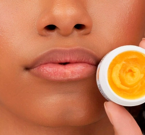 ESSENCE LIP CARE ПИЛИНГ ДЛЯ ГУБ 9Г