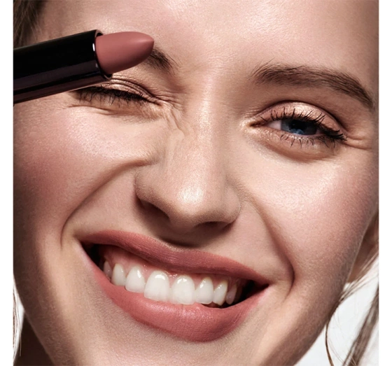 LAMEL SILK COVER АТЛАСНА ПОМАДА ДЛЯ ГУБ 403 SOFT CORAL 3,8Г