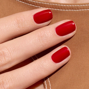 Manucurist Green — класичний лак для нігтів Red Cherry, 15 мл