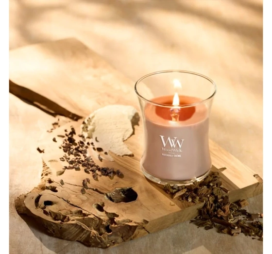 Woodwick Medium Jar Candle ароматична свічка Patchouli Creme 275 г