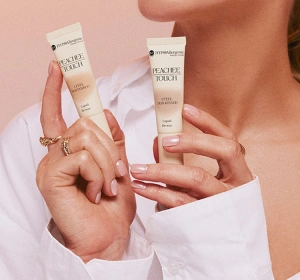 Bell HYPOAllergenic x Peachee Touch рідкий бронзер 02 I Feel Suntanned 10 г