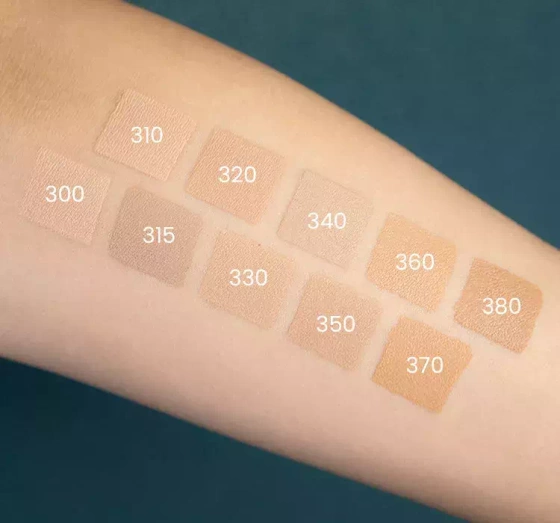 Нажмите на картинку, чтобы ее увеличить REVLON COLORSTAY ТОНАЛЬНАЯ ОСНОВА ДЛЯ ЖИРНОЙ КОЖИ FRESH BEIGE 250