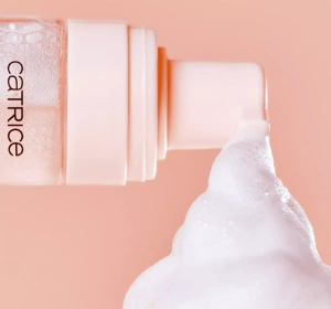 Catrice Soft Glam Foam база-пена под макияж 32,5 мл