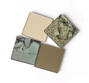 PAESE DAILY VIBE ПАЛИТРА ТЕНЕЙ ДЛЯ ВЕК 02 MILITARY VIBE 5,5Г