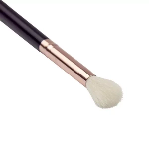 DONEGAL PROFESSIONAL N210 КИСТЬ ДЛЯ СМЕШИВАНИЯ ТЕНЕЙ 4240