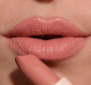MAKEUP REVOLUTION LIP ALLURE SOFT SATIN ПОМАДА ДЛЯ ГУБ BRUNCH PINK NUDE 3,2Г