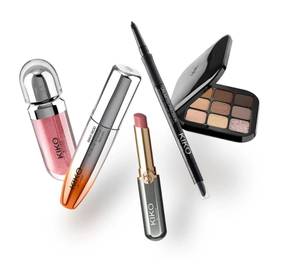 KIKO Milano Snow-Kissed Holiday Timeless Look подарочный набор для макияжа: подводка для глаз 0,35 г + тушь 12 мл + палетка теней для век 2,5 г + помада 1,5 г + блеск для губ 6,5 мл