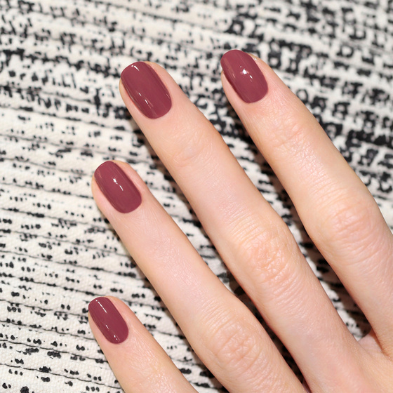 Manucurist Green — классический лак для ногтей Victoria Plum, 15 мл