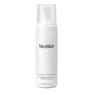 Medik8 Clarifying Foam — відлущувальна очищувальна піна з кислотами AHA/BHA, 200 мл
