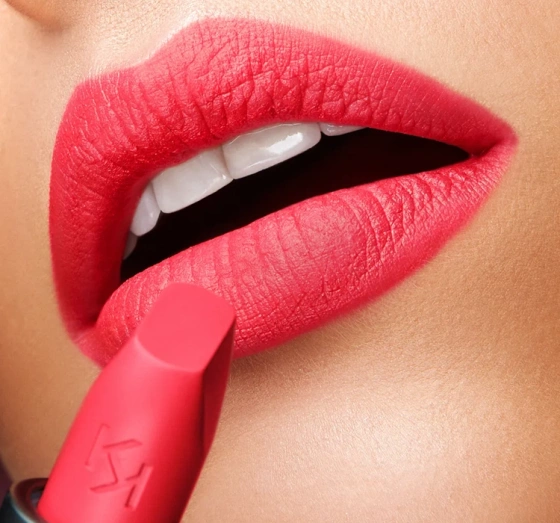 KIKO Milano Velvet Passion матова помада-стік 330 Coral 3,5 г