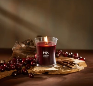 Woodwick Medium Jar Candle ароматическая свеча Phantom Cherry 275 г