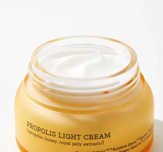 Натисніть на картинку, щоб її збільшити Cosrx Propolis Light Cream зволожувальний крем для обличчя 65 мл