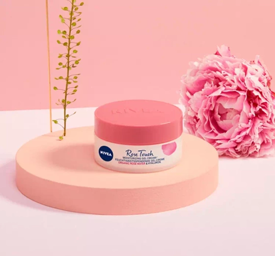NIVEA ROSE TOUCH ЗВОЛОЖУВАЛЬНИЙ КРЕМ-ГЕЛЬ 50МЛ