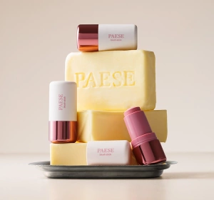 Paese x Żurawska Butter Blend Glow Stick масляный бронзер для лица 02 Mocha 6 г