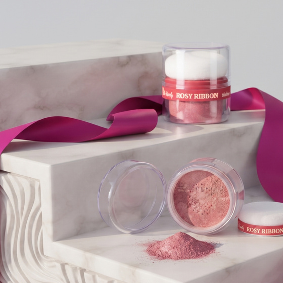 Натисніть на картинку, щоб її збільшити Lovely Rosy Ribbon Blusher розсипчасті рум'яна для обличчя з ефектом сяйва та вбудованим аплікатором 2 г